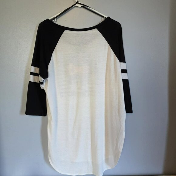 EUC Disney Minnie Mouse Jersey - Picture 3 of 3